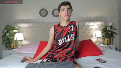 Max Owen  online show from January 14, 2025, 9:41 pm