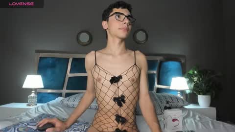 Max Owen  online show from January 15, 2025, 10:57 pm