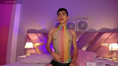 Max Owen  online show from January 31, 2025, 7:29 pm