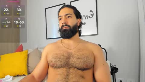 Snapshot of maxstrong01 chatting on October 2, 2025, 3:52 pm Max online show from October 2, 2025, 3:52 pm