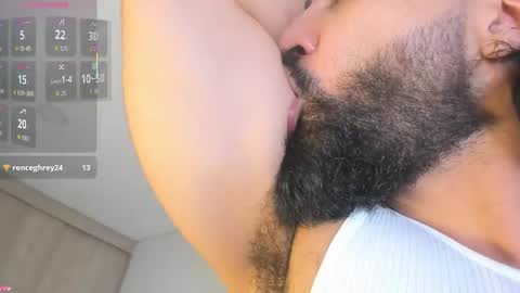 Snapshot of maxstrong01 chatting on November 19, 2025, 6:08 pm Max online show from November 19, 2025, 6:08 pm