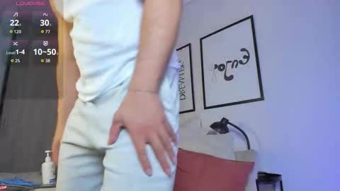 Snapshot of maxstrong01 chatting on November 30, 2025, 10:25 pm Max online show from November 30, 2025, 10:25 pm