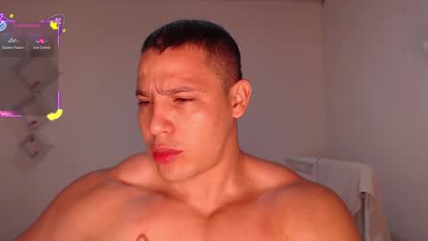 Snapshot of maxwel949813 chatting on October 4, 2025, 2:48 pm Max online show from October 4, 2025, 2:48 pm