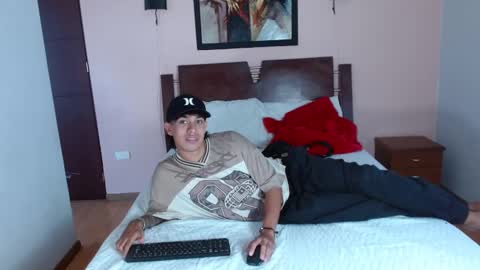 Snapshot of maxx_heatt chatting on September 19, 2025, 8:20 pm Maxx online show from September 19, 2025, 8:20 pm