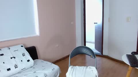 Snapshot of maxx_heatt chatting on October 18, 2025, 7:25 pm Maxx online show from October 18, 2025, 7:25 pm