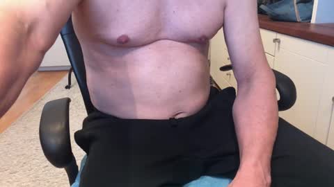 Max online show from November 19, 2025, 12:16 pm