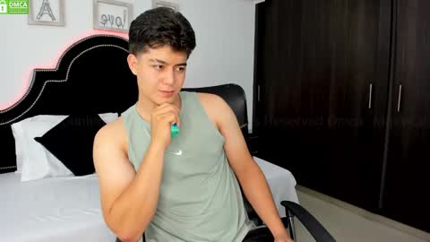 Snapshot of maxxicruz chatting on December 18, 2024, 11:08 pm Maxxi online show from December 18, 2024, 11:08 pm