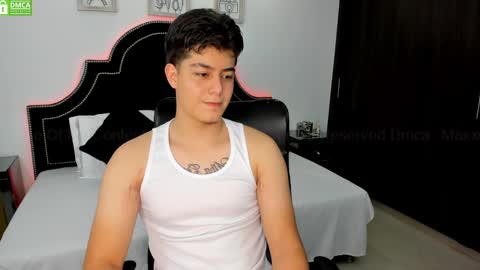 Snapshot of maxxicruz chatting on December 21, 2024, 8:10 pm Maxxi online show from December 21, 2024, 8:10 pm