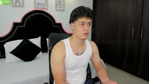 Snapshot of maxxicruz chatting on January 1, 2025, 8:37 pm Maxxi online show from January 1, 2025, 8:37 pm