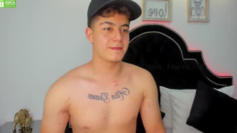 Snapshot of maxxicruz chatting on February 8, 2025, 10:29 pm Maxxi online show from February 8, 2025, 10:29 pm
