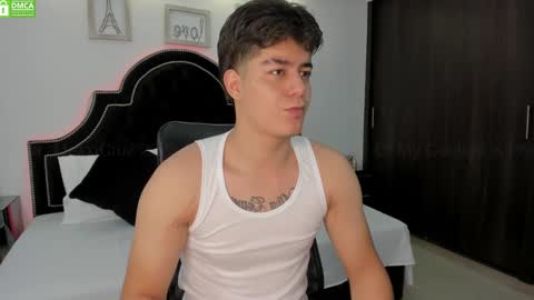 Snapshot of maxxicruz chatting on February 19, 2025, 6:00 pm Maxxi online show from February 19, 2025, 6:00 pm