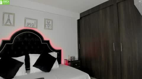 Snapshot of maxxicruz chatting on February 24, 2025, 9:20 pm Maxxi online show from February 24, 2025, 9:20 pm