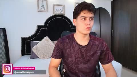 Snapshot of maxxicruz chatting on September 14, 2025, 1:49 am Maxxi online show from September 14, 2025, 1:49 am