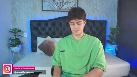 Snapshot of maxxicruz chatting on November 29, 2025, 4:48 am Maxxi online show from November 29, 2025, 4:48 am