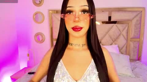 Valentina online show from May 2, 2026, 9:53 pm