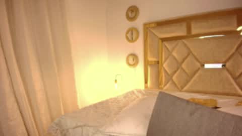 Valentina online show from May 19, 2026, 1:56 am