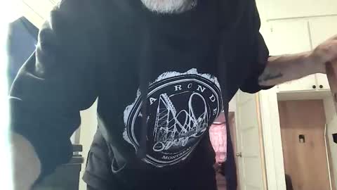 maxxou69hot online show from June 8, 2026, 8:42 pm