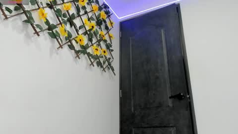 Max online show from March 4, 2026, 3:23 am