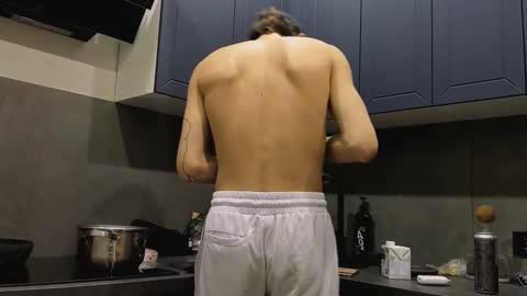 Max online show from September 25, 2025, 1:09 am