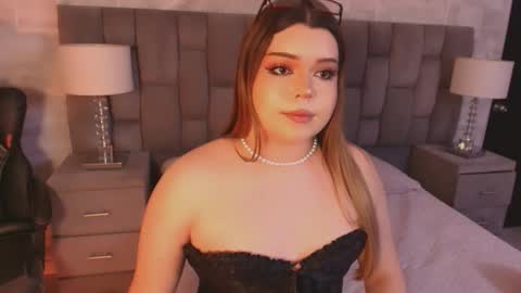 Snapshot of maxxxine_ chatting on November 8, 2025, 9:42 am Maxine Minx online show from November 8, 2025, 9:42 am