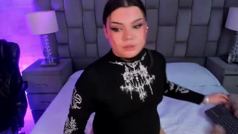 Maxine Minx online show from March 10, 2026, 11:32 pm