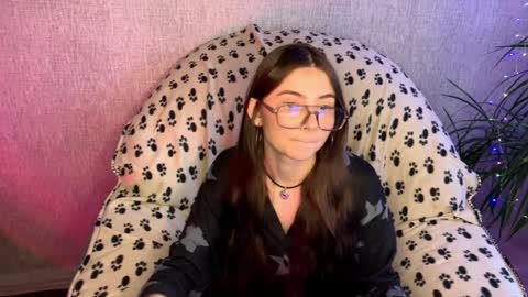 Snapshot of may_rollins chatting on April 1, 2026, 1:34 pm may online show from April 1, 2026, 1:34 pm