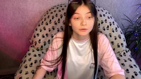 Snapshot of may_rollins chatting on April 2, 2026, 2:15 pm may online show from April 2, 2026, 2:15 pm