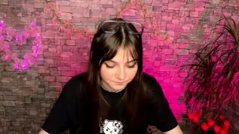 Snapshot of may_rollins chatting on May 7, 2026, 5:29 pm may online show from May 7, 2026, 5:29 pm