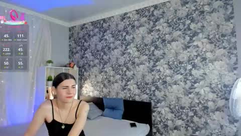 Snapshot of may_want chatting on October 3, 2025, 9:50 am Leila online show from October 3, 2025, 9:50 am