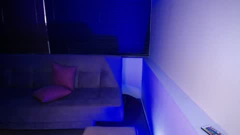 maya407111 online show from May 25, 2026, 10:32 am