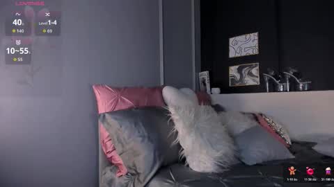 Snapshot of maya___muse chatting on March 4, 2026, 2:01 pm Maya online show from March 4, 2026, 2:01 pm