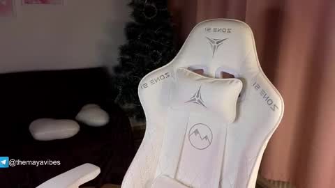 Maya online show from January 14, 2026, 3:45 am