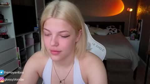 Maya online show from April 25, 2026, 3:20 am