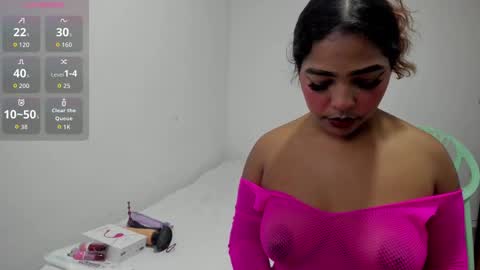 Snapshot of maya_graham_ chatting on October 5, 2025, 3:05 am Maya online show from October 5, 2025, 3:05 am