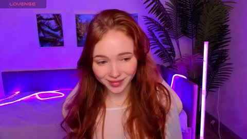 Snapshot of maya_light chatting on October 19, 2025, 2:12 am Maya online show from October 19, 2025, 2:12 am