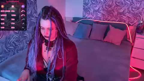 Maya Mils online show from July 20, 2026, 1:09 am
