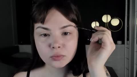 Woman online show from October 28, 2025, 6:06 am