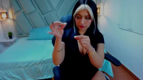 Snapshot of maya_rivers chatting on March 11, 2026, 3:34 am Maya online show from March 11, 2026, 3:34 am