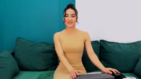 Maya online show from February 8, 2025, 5:29 pm