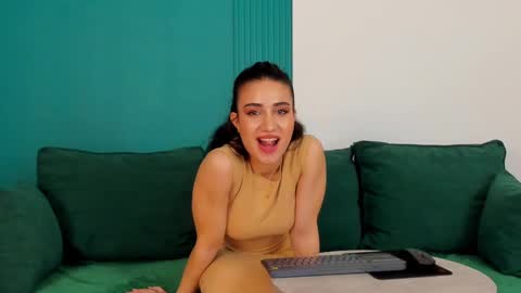 Maya online show from February 19, 2025, 6:21 pm