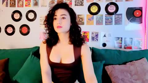 Snapshot of maya_rogerss chatting on July 9, 2026, 2:43 pm Maya online show from July 9, 2026, 2:43 pm