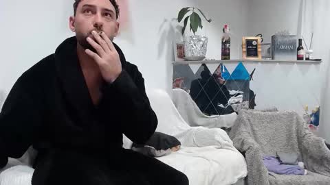 Maya  Zack online show from February 4, 2026, 2:28 am