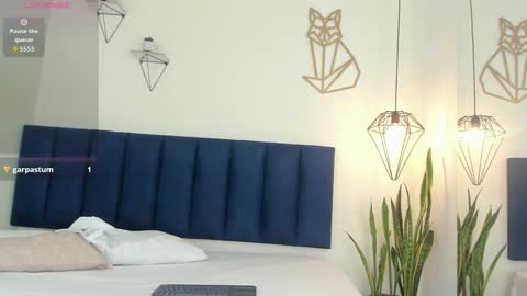 Snapshot of mayaevansmg chatting on December 22, 2025, 12:13 pm SOFIA online show from December 22, 2025, 12:13 pm