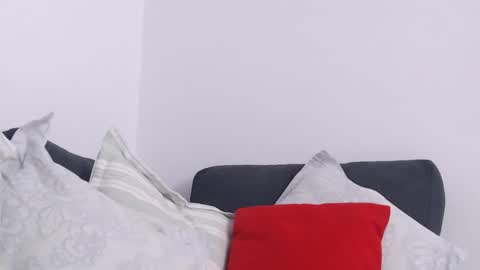 mayamiky online show from January 11, 2026, 8:25 pm