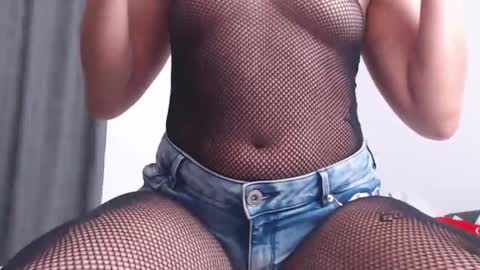 mayamiky online show from February 8, 2026, 8:34 pm