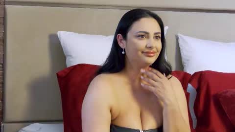 Maya online show from February 12, 2026, 10:05 pm