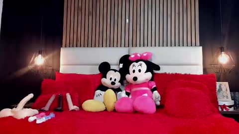 Nicolle Ruselle   Hello my lovely  schedule for great fun from  630 am and end 800 pm Colombian time I wait for you online show from September 24, 2025, 5:38 pm