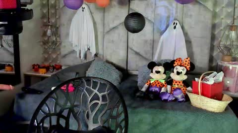 Nicolle Ruselle   Hello my lovely  schedule for great fun from  630 am and end 800 pm Colombian time I wait for you online show from October 30, 2025, 11:49 pm