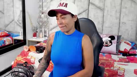 Nicolle Ruselle   Hello my lovely  schedule for great fun from  630 am and end 800 pm Colombian time I wait for you online show from December 15, 2025, 11:25 am