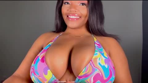 MayBabi online show from January 28, 2025, 11:17 am